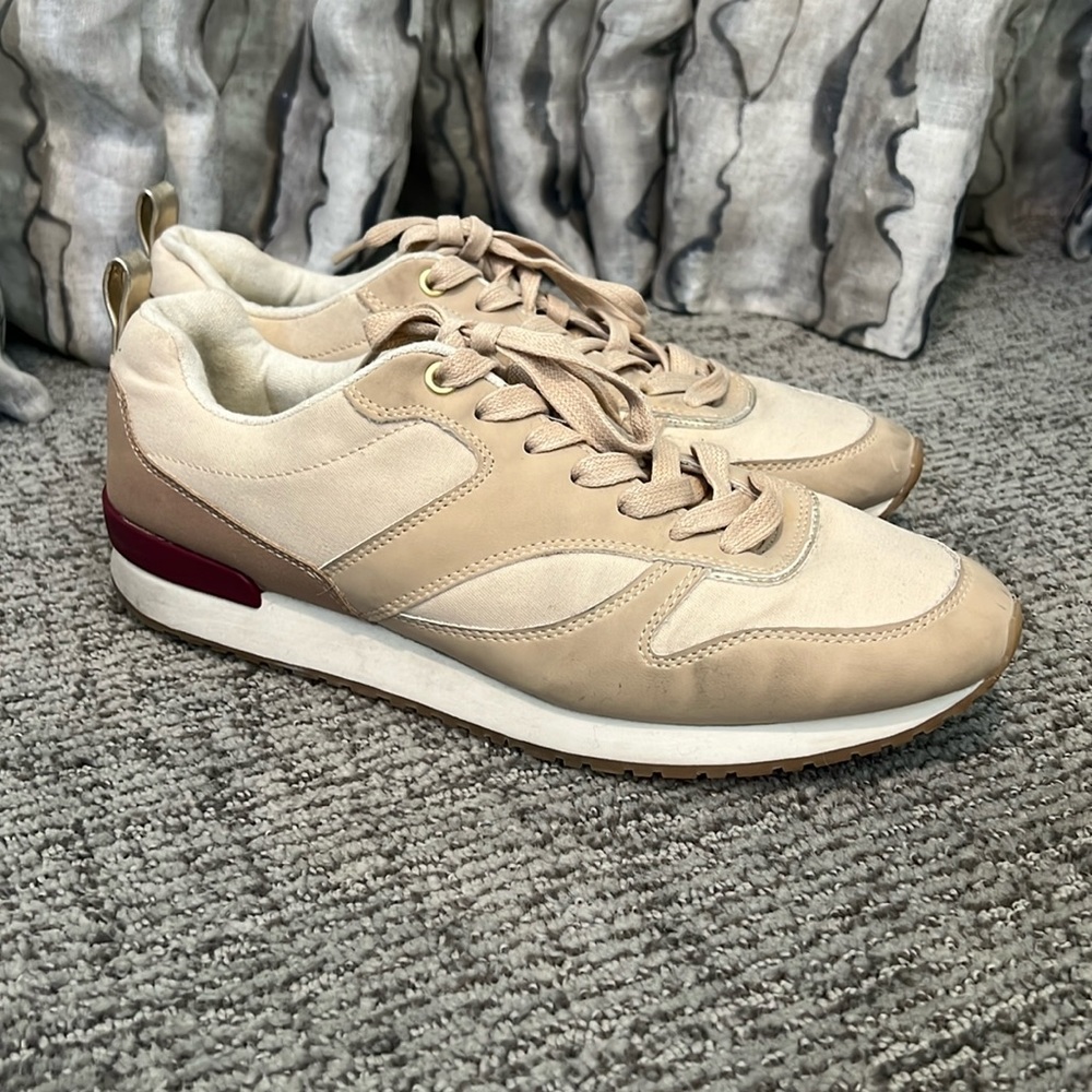 Parfois nude with burgundy and gold accents size 41 / 9.5 US